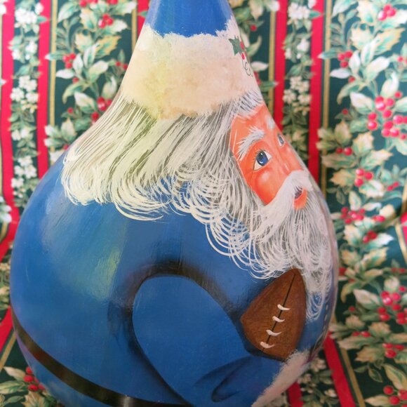 Vintage Hand Painted Signed "Go Cowboys" Big Gourd Blue Santa With The Ball - Picture 10 of 11